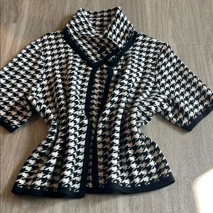 Alexandra Bartlett Black and White Houndstooth Cardigan